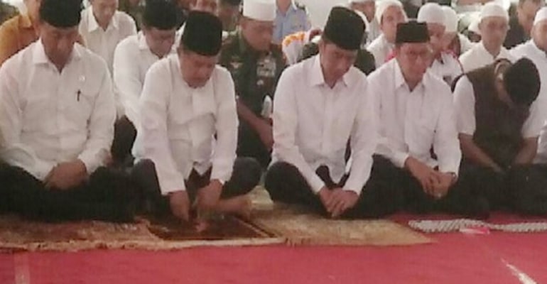 Ini Pidato Singkat Jokowi Usai Sholat  Jumat di Tengah Peserta Aksi 212