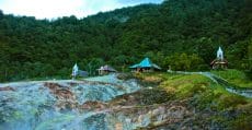 warna-biru-belerang-bukit-kasih-minahasa