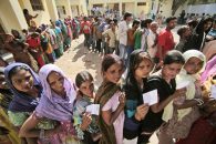 antusiasme warga india dalam mempraktikkan demokrasi