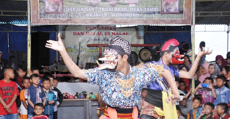 Lengger Usai Lebaran di Tambi Wonosobo